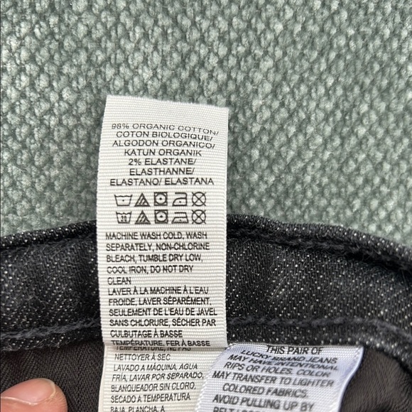 Lucky Brand Distressed Jeans - Picture 12 of 12